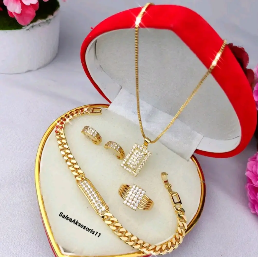 Set Aksesoris Fashion Wanita Lengkap Satu Set Cincin Dewasa Elegan Kalung