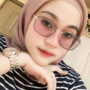 Kacamata Photocromic Anti Radiasi Titanium Pria / Wanita Korean Fashion Korean + Anti Radiasi Uv Grosir