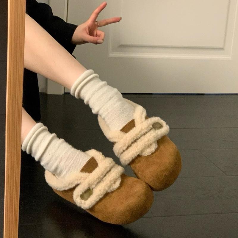 SẴN HÀNG Sục lông cừu 2 màu phối tag đồng hàng QCCC WENDY