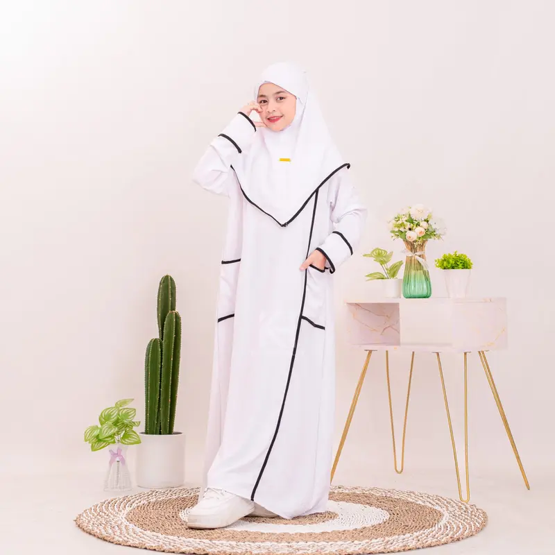 Padma syari+Hijab Bahan : cringkle mix brokat Malika +tile (dibagian gamis) DILENGKAPI DENGAN TALI PINGGANG DAN RESLETING DEPAN GAMIS ANAK LEBARAN DENAGN AKSEN TULE MEWAH Baju Muslim 3