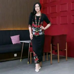 NEW KEBAYA KUTU BARU SET ROK LENGAN 7/8 BAHAN STREACTH(MELAR) KEBAYA VIRAL QUALITY 100%HIGH QUALITY Wanita Setelan