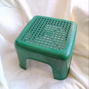 kursi jongkok/ kursi kecil