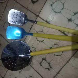 3 SET ALAT MEMASAK TERDIRI DARI SEROK, SPATULA LUBANG DAN BUNTU GAGANG KAYU MURAH