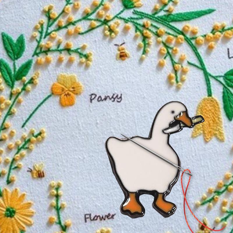 OAJ- Goose Needle Clip Sewing Needle Organizer 2 Pcs Magnetic Needle Holder for Sewing Cross Stitch Embroidery Essential Goose Needle Minder Clip 7