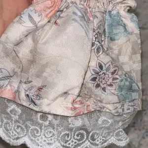 Nadira Dress Exclusive Gamis Motif Elegan Lengan Panjang Busui Friendly Adem Nyaman Dipakai Seharian Look Mewah dan Simple