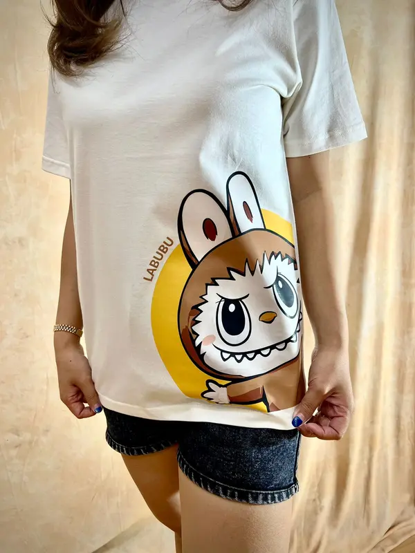 Patgang Kaos Distro Wanita / Kaos T-Shirt Motif The M0nst3r Labubu Brown / Kaos Enzim Wanita Motif Labubu / Kaos Enzim Super Premium 4