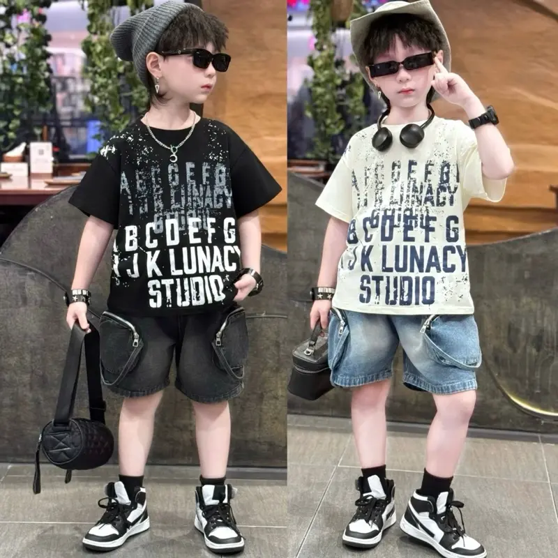 | Tiến Yến Kids | Set đồ bé trai form rộng – áo thun in chữ + quần jean túi hộp | 12–45kg |JEAN COTTON Setdochobetrai 2026