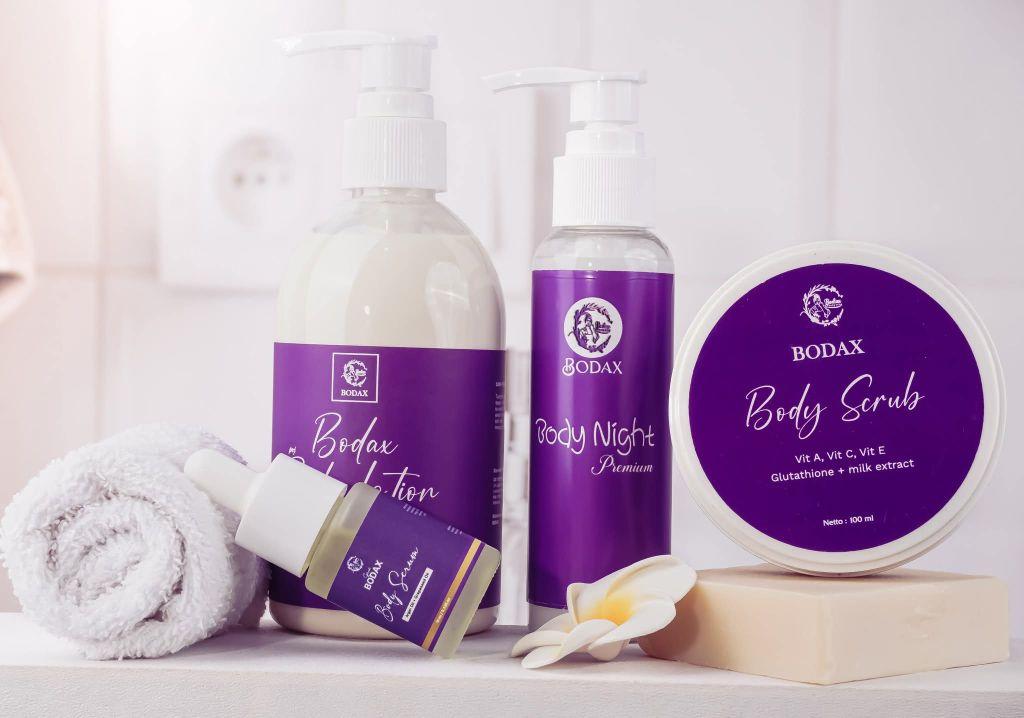 paket BODAX JUMBO    lotion siang 250ml, lotion malam 100ml, serum,scrub free sabun