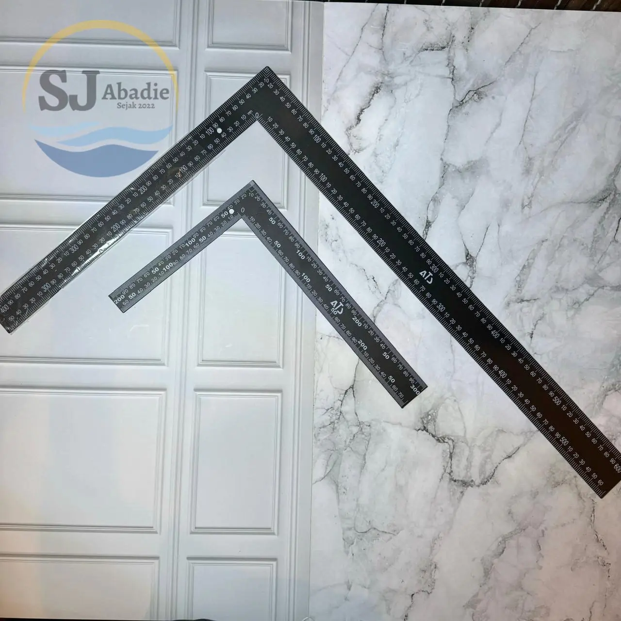 ATS Siku Tukang L Hitam Penggaris Tukang Jumbo 20x30 - 40x60 Cm | SJ ABADIE |