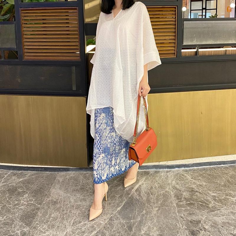 Lausboutique-Tunik Aruna-Seri Ice-Hanya Atasan Polos Fit Loose 0