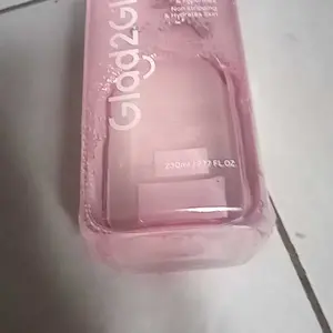 【NEW SIZE】Glad2Glow Cherry Blossom Micellar Waters - Pembersih Makeup wajah Waterproof Hapus Riasan Tahan Air dengan Centella dan Tanpa Iritasi untuk Kulit Sensitif dan Berjerawat make up remover micellar water glow/cleansing oil g2glow