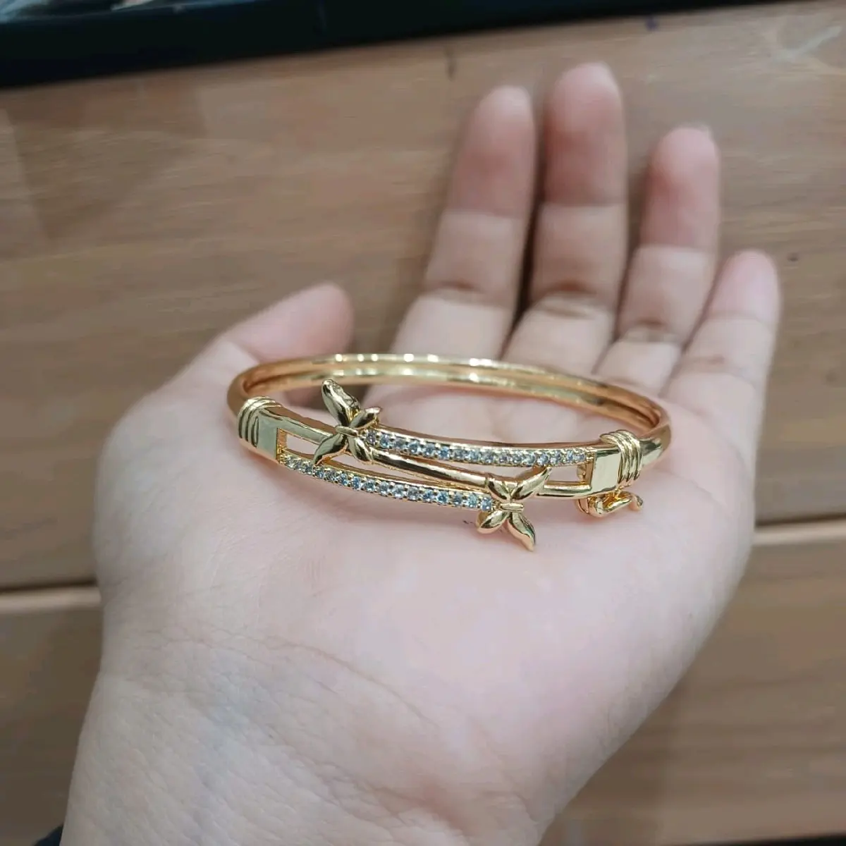 gelang tangan perhiasan xuping lapis emas