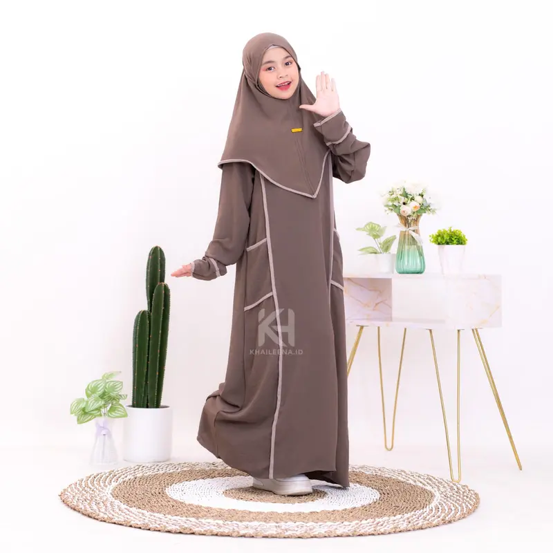 Padma syari+Hijab Bahan : cringkle mix brokat Malika +tile (dibagian gamis) DILENGKAPI DENGAN TALI PINGGANG DAN RESLETING DEPAN GAMIS ANAK LEBARAN DENAGN AKSEN TULE MEWAH Baju Muslim 1