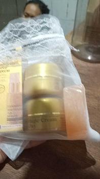 Product Review of Paket cream white magic plus serum gold hanasui 4 in 1 Perawatan Wajah Pelembab Pencerah Mencerahkan Hitam Komedo from n**e 0
