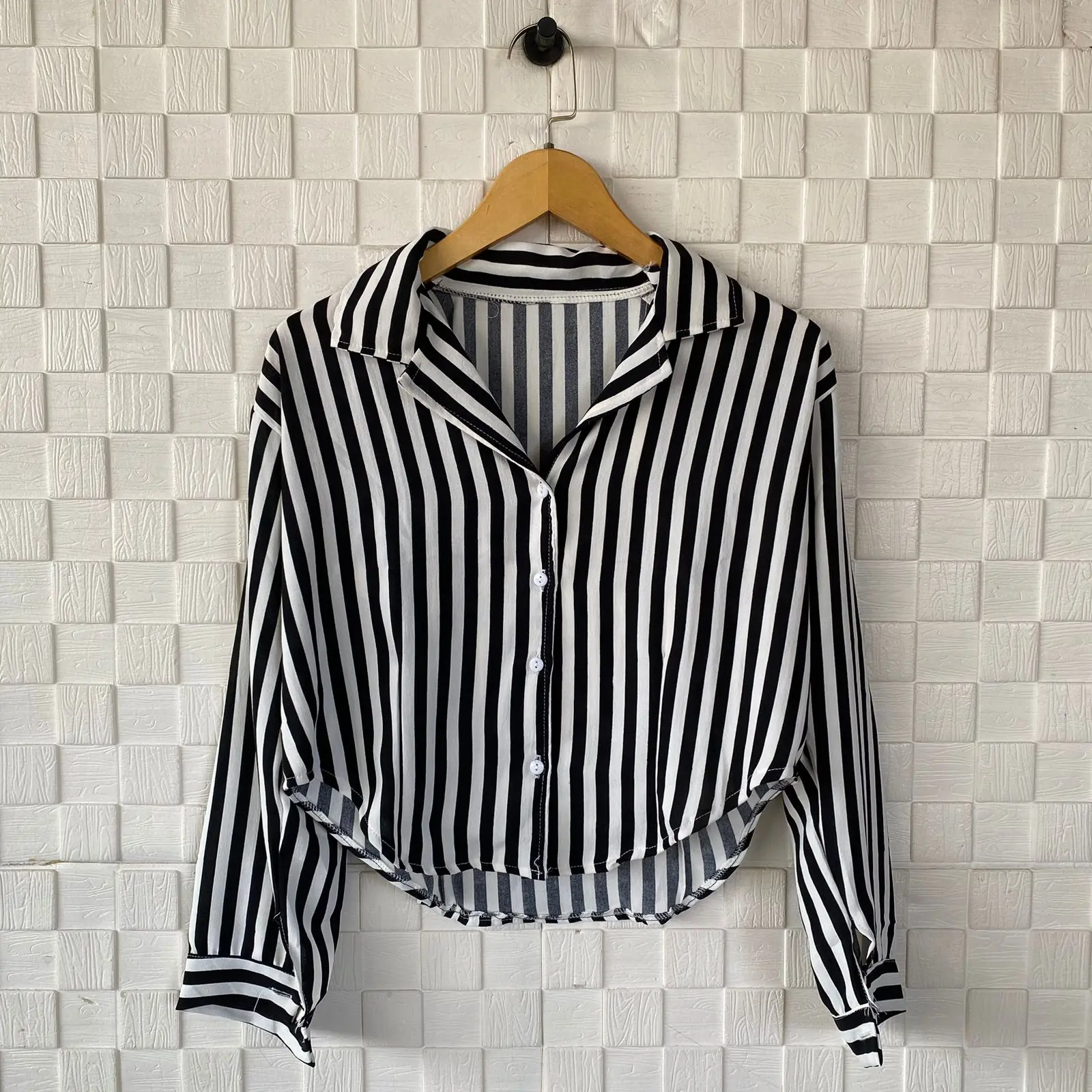 Kemeja Salur Lengan Panjang / Blouse Kerah Salur Wanita / Kemeja Polos Terbaru Tangan Puffy
