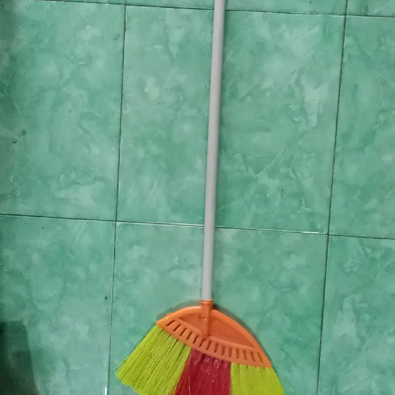 Sapu nilon/ sapu senar dari bahan benang Plastik serabut tebal satu set 7