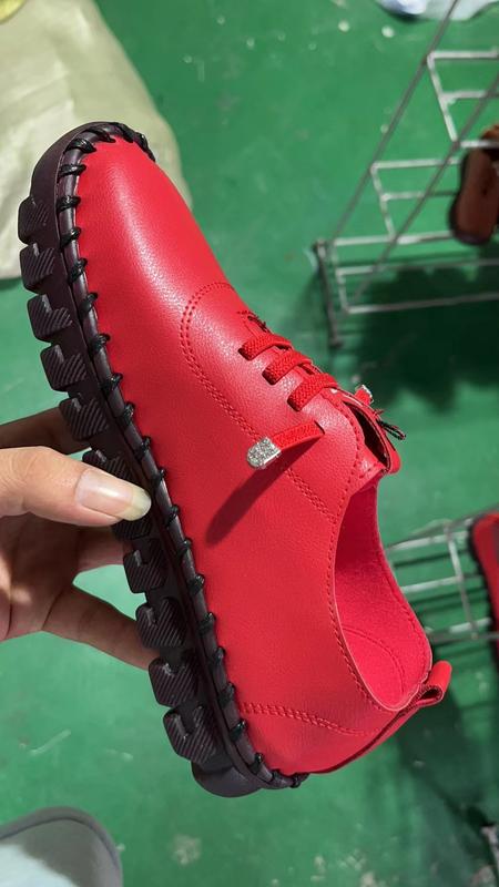 Product Introduction of Sneakers Women Shoes Leather Loafers Shoes for Women Comfortable Slip on Shoes Hand Sewing Thread Mom Shoes 14