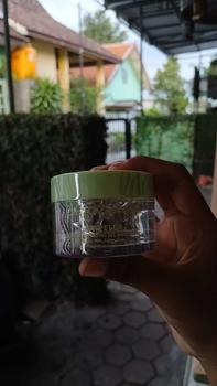 Product Review of Glad2Glow Gel Moisturizer Centella Allantoin Soothing  30g/55/100g Berjerawat Wajah Acne care Calming Cooling soothing Lactic Silver Pelembab Acid Hyaluronic Bruntusan Perawatan Hitam Berminyak Hydrating G2G Skincare beauty Mencerahkan Glycolic from s**🐙 3
