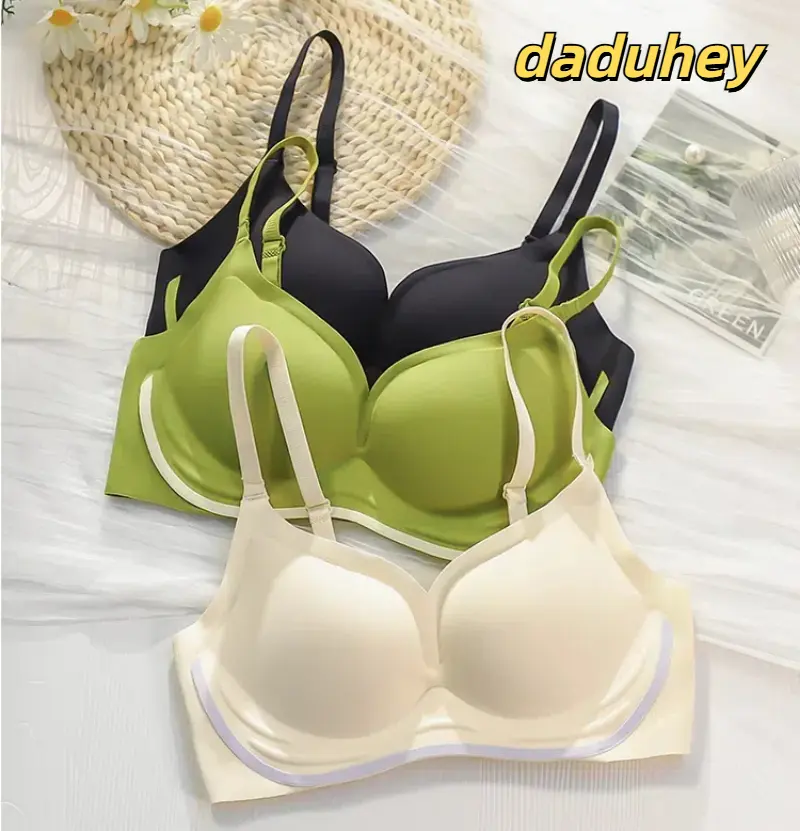 Cartoon chest flared underwear female small breasts gathered flat chest show breasts big show waist thin sexy hottie bras