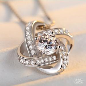 Dây Chuyền Clover Bốn Lá Quay Động Đá Kính Rực Rỡ - Phụ Kiện Nữ Thời Trang, Phù Hợp Mọi Phong Cách, Sang Trọng Tinh Tế