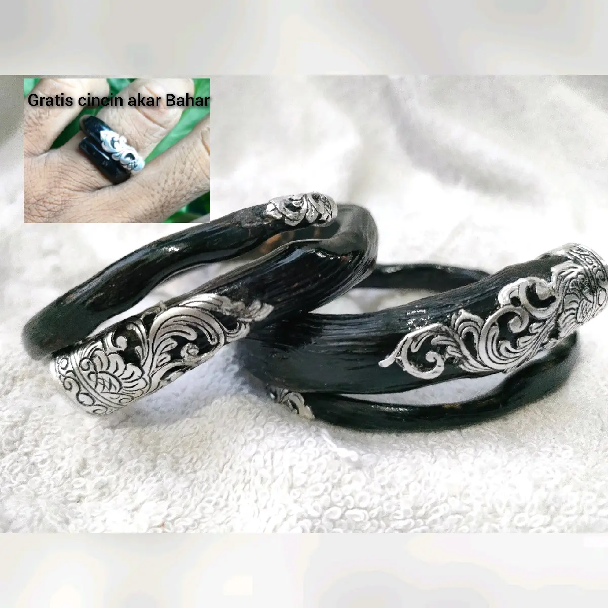 gelang akarbahar hitam lentur ornamen ukir Elegan Titanium