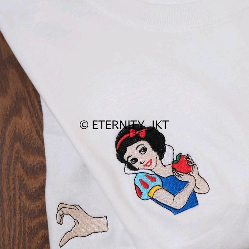 kaos couple Snow white & Prince cotton combed 20s premium[free sticker&readystock] 2