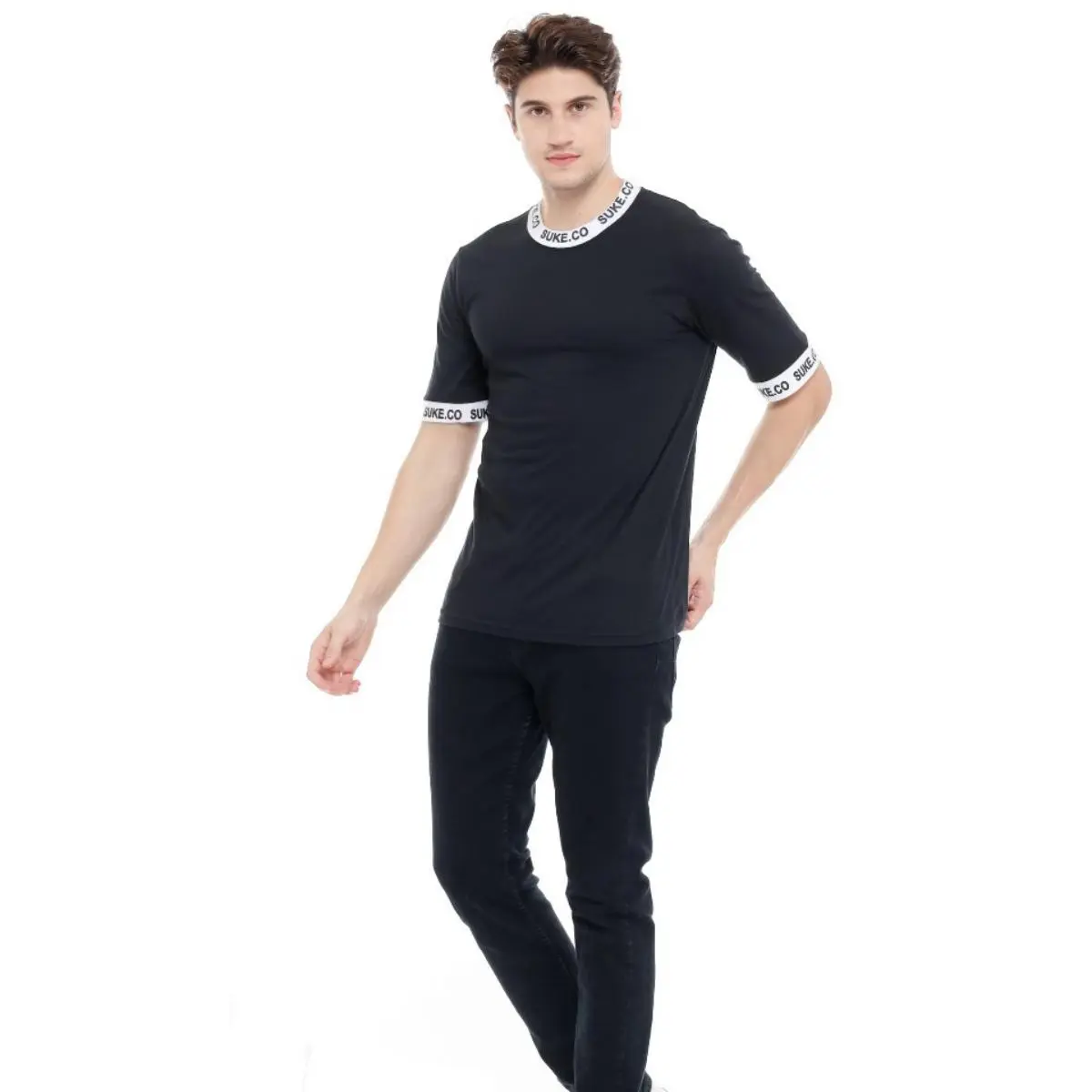 T-SHIRT RINGER TEE SABLON PLASTITOL-BLACK / KAOS TULISAN LEHER SUKE.CO COTTON PREMIUM / KAOS HITAM PRIA WANITA CASUAL