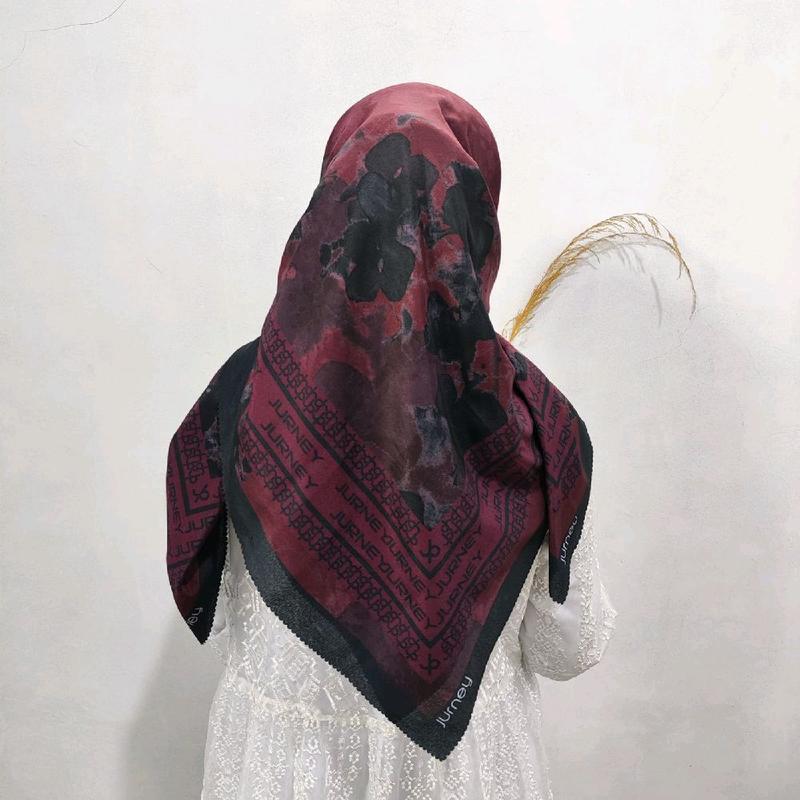 Hijab segi empat voal motif jilbab segiempat sekarang Kerudung Muslim Square Hitam Mewah outfit  kerudung  BERKAHfhasion 5