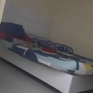 HWOODS Divan & Sandaran Sabriny 160 x 200