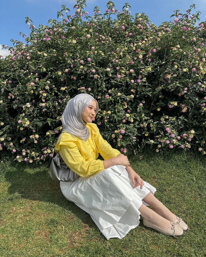 Product Introduction of Setelan OOTD Kekinian 3in1 Style Korea Wanita Baju Blouse Ruffle & Rok Susun Mekar dengan Hijab Muslim Atasan 1
