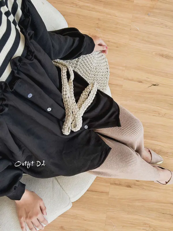 SASHA BLOUSE - Atasan Blouse Crincle Mix Stripe Rib Knit Kancing Aktif  Wanita Casual DA Grosir 0