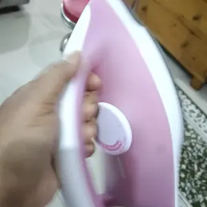 Philips Setrika Kering Diva GC122 - Tapak Non-Stick Ujung runcing dengan alur kancing, seterika, seterika philips, gosokan baju, strika, gosokan baju philips, setrika pakaian, setrika terbaik