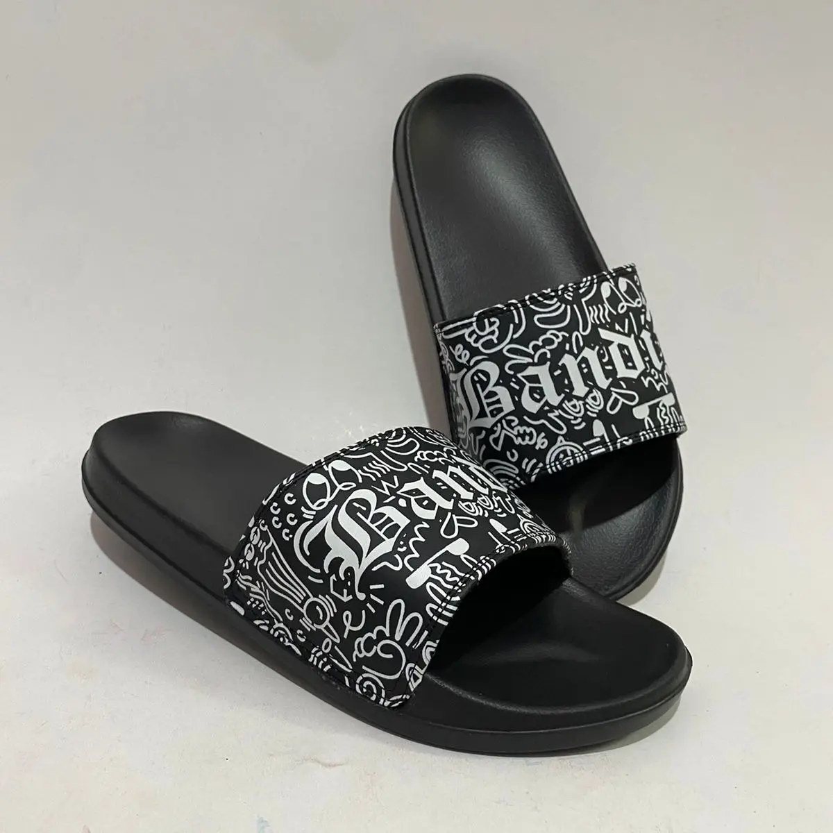NEW sandal slop / sandal slide / slipon / flipper sandal pria premium ant slip sandal pria wanita fleksibel elegan Shoes