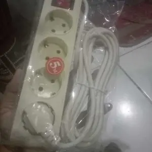 STOP KONTAK KABEL 1.5/3/5 /10METER 2/3/4/5 LUBANG BER-SNI Stop Kontak Putih/Hitam S73