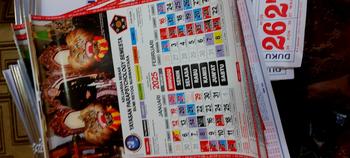 Product Review of KODE MDA 109 II Kalender Nasional 2025 KALENDER JUMBO 2025 / Kalender Dinding JUMBO 2025 41x60cm from T** O**t 1
