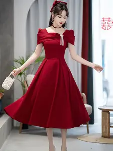 Gaun Pengantin Merah Anggur Gaun Pertunangan Pengantin Wanita Gaun Malam Kelas Atas Prancis dengan Hiasan Mutiara di Dada