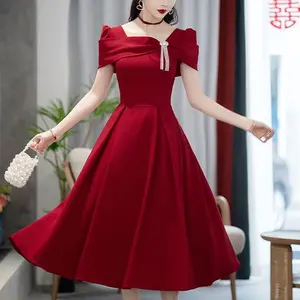 Gaun Pengantin Merah Anggur Gaun Pertunangan Pengantin Wanita Gaun Malam Kelas Atas Prancis dengan Hiasan Mutiara di Dada