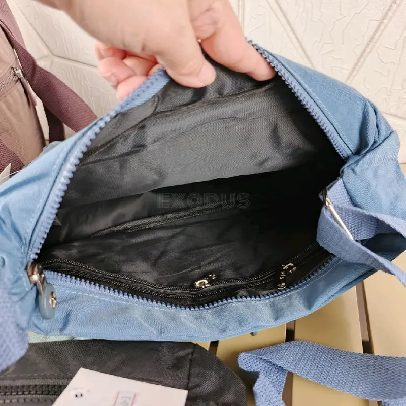 Weilexing Tas Selempang Wanita Import Bahan Crincle Multi Kompartemen 5