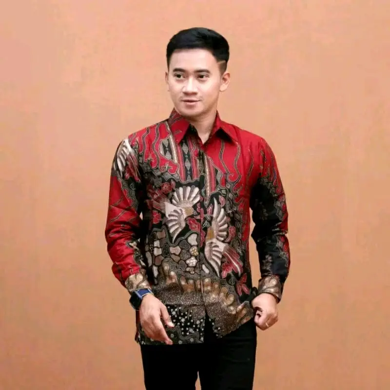 Kemeja Batik Pria Lengan Panjang Modern Model Casual-Batik Pria Keren Lembut Nyaman Baju Atasan Motif Printing Seragam Kantor Katun Merah 2