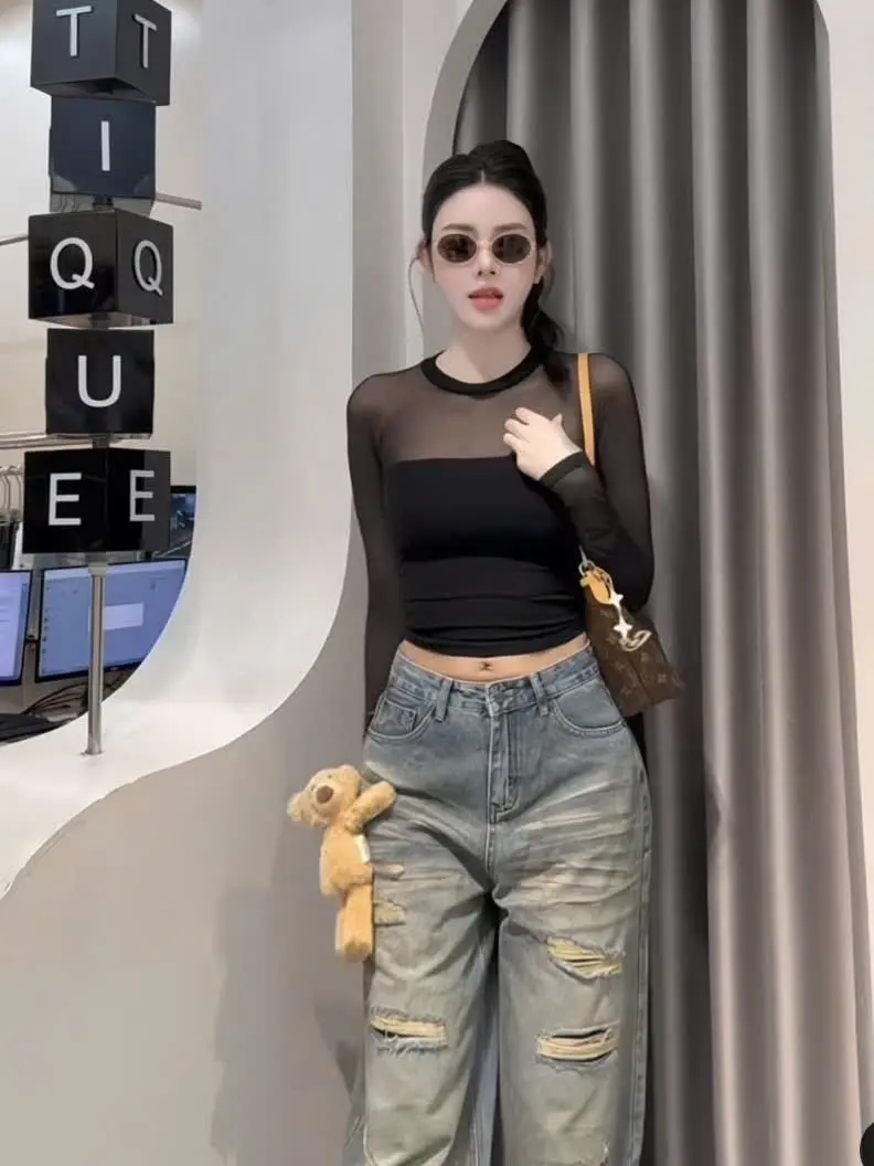 Áo Thun Tay Dài Chất Liệu Thun Zip Phối Lưới Cổ Tròn, Tôn Dáng Tôn V1, Phong Cách Quyến Rũ Sang Chảnh | BigBuy360 - bigbuy360.vn Áo Thun Tay Dài Chất Liệu Thun Zip Phối Lưới Cổ Tròn, Tôn Dáng Tôn V1, Phong Cách Quyến Rũ Sang Chảnh | BigBuy360 - bigbuy360.vn