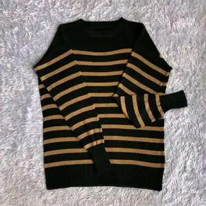 sweater rajut garis-garis YORA. lengan panjang. sweater trend