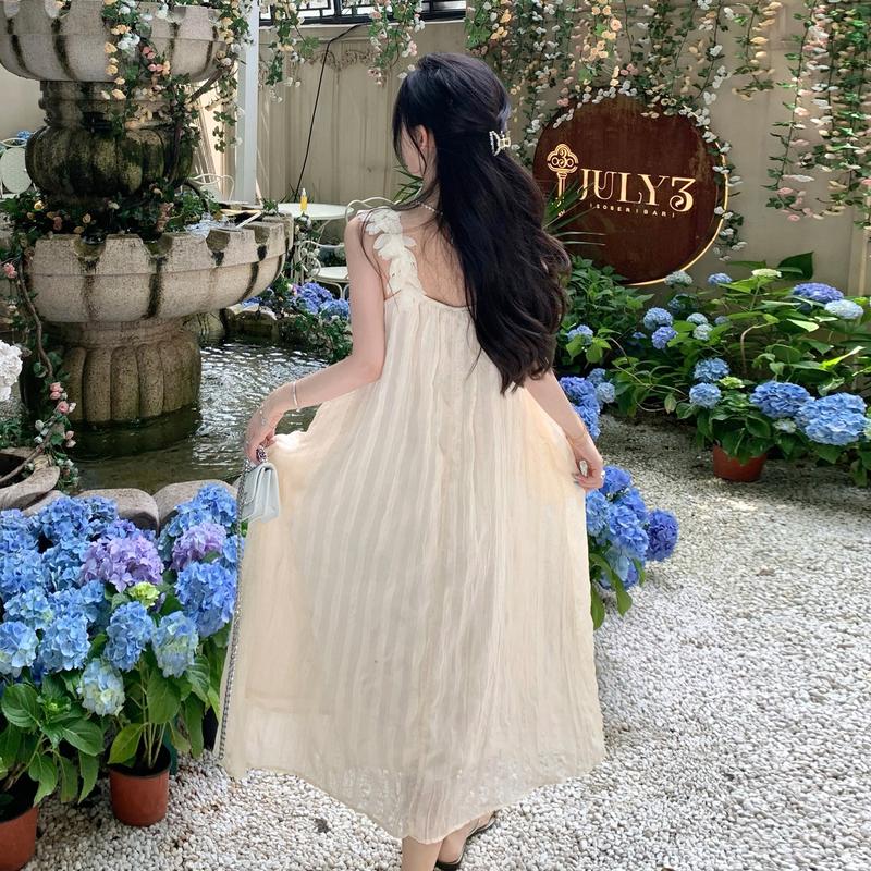 Váy áo yếm ngọt ngào kiểu Pháp 1