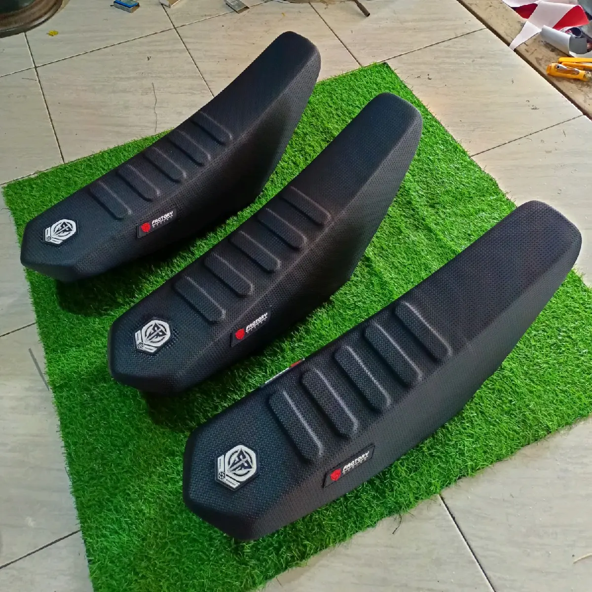 jok sepeda motor jok set honda crf cover supermoto CRF L 150 pnp jok sepeda motor jok set honda crf cover supermoto CRF L 150 pnp