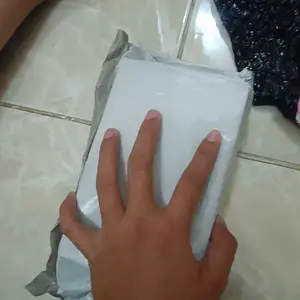 Glowies Serum Bulu Mata Serum Bulu Mata dan Alis Eyelash & Brow Nutri Serum Membantu menumbuhkan Alis dan Bulu Mata 4 ml Free Gifts Cermin & Pengukur Bulu Mata Water Based Serum Box Mascara Maskara