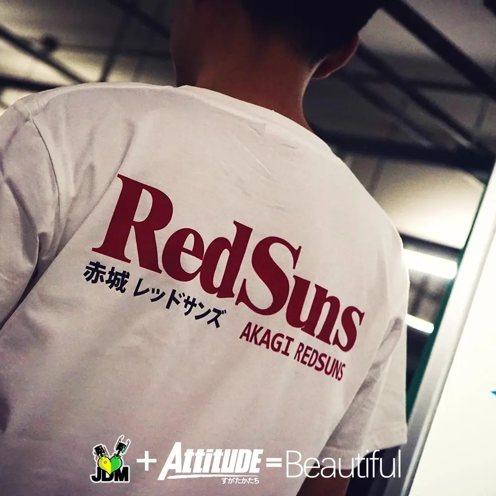 ATTITUDE Japan JDM modified head text D Akagi REDSUNS Red Sun pure cotton short sleeved T-shirt