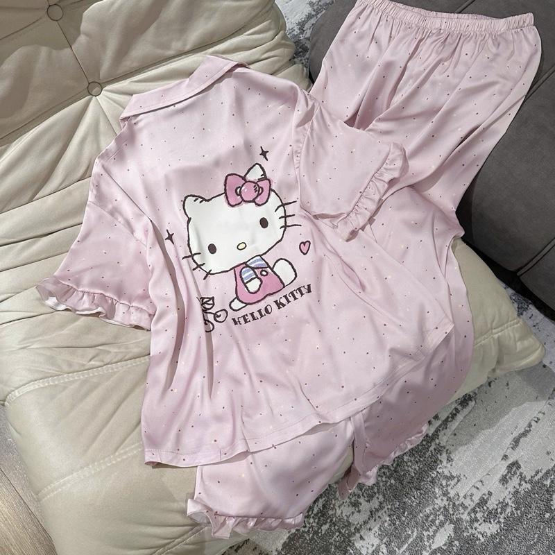 Bộ ngủ lụa hồng hello kitty chấm bi áo cộc quần đùi SP1566