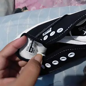 Brick Mansions - Britannica Black White Sepatu Sneakers Casual Sekolah Pria Wanita