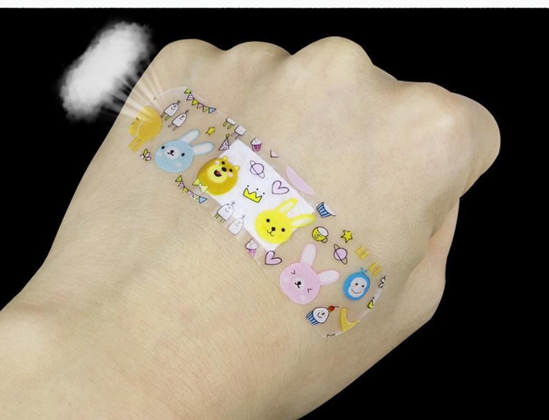 Product Introduction of 2 Styles Cute Bandaid Breathable Waterproof Patch Cartoon Wound Bandages Cute Breathable Band Adhesive for Kids Healthcare Kit 3
