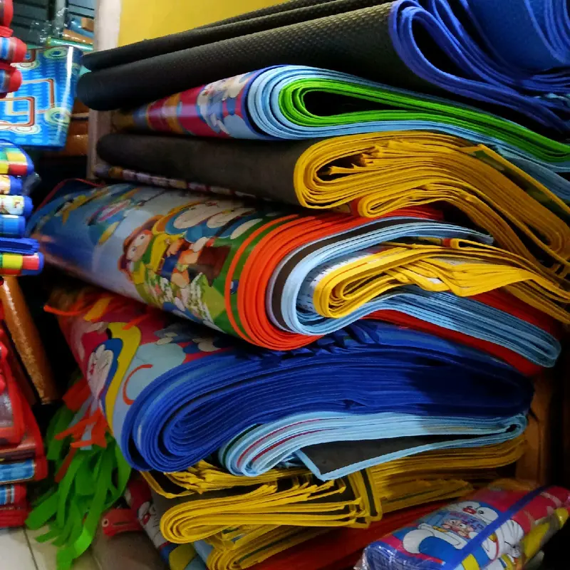 Karpet Tikar Lipat Gulung Eva Spon Ukuran 150x120cm Motif Campur Random Karpet alas Spon Laminating tikar tidur Alas lantai plastik hampers 4