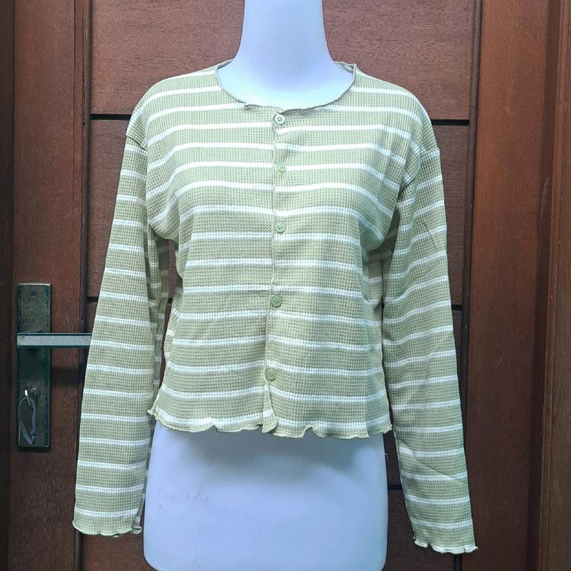 CARDIGAN WANITA CROP OVERSIZE / CARDIGAN WANITA MOTIF STRIPE Kardigan Kancing Panjang Knitwear Waffle Atasan Top Outer Garis CARDIGAN WANITA CROP OVERSIZE / CARDIGAN WANITA MOTIF STRIPE Kardigan Kancing Panjang Knitwear Waffle Atasan Top Outer Garis
